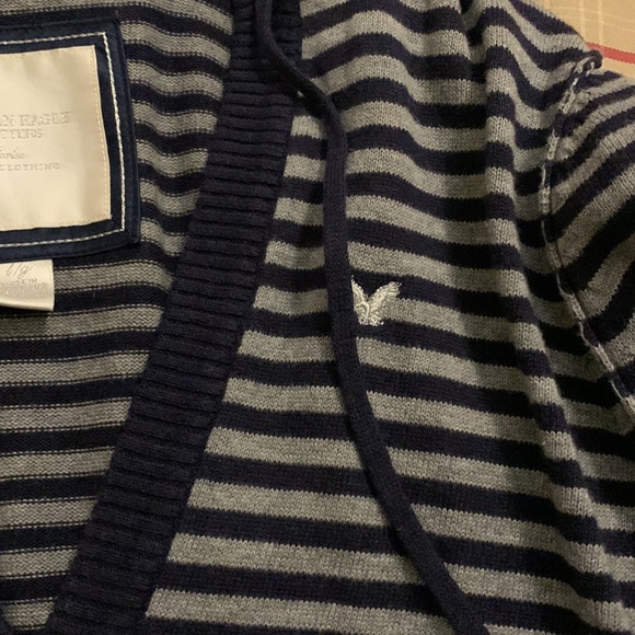 American Eagle hooded sweater - Picture 4 of 5